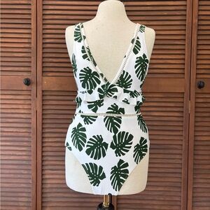 Cupshe Green and White Leaf Print Swimsuit
